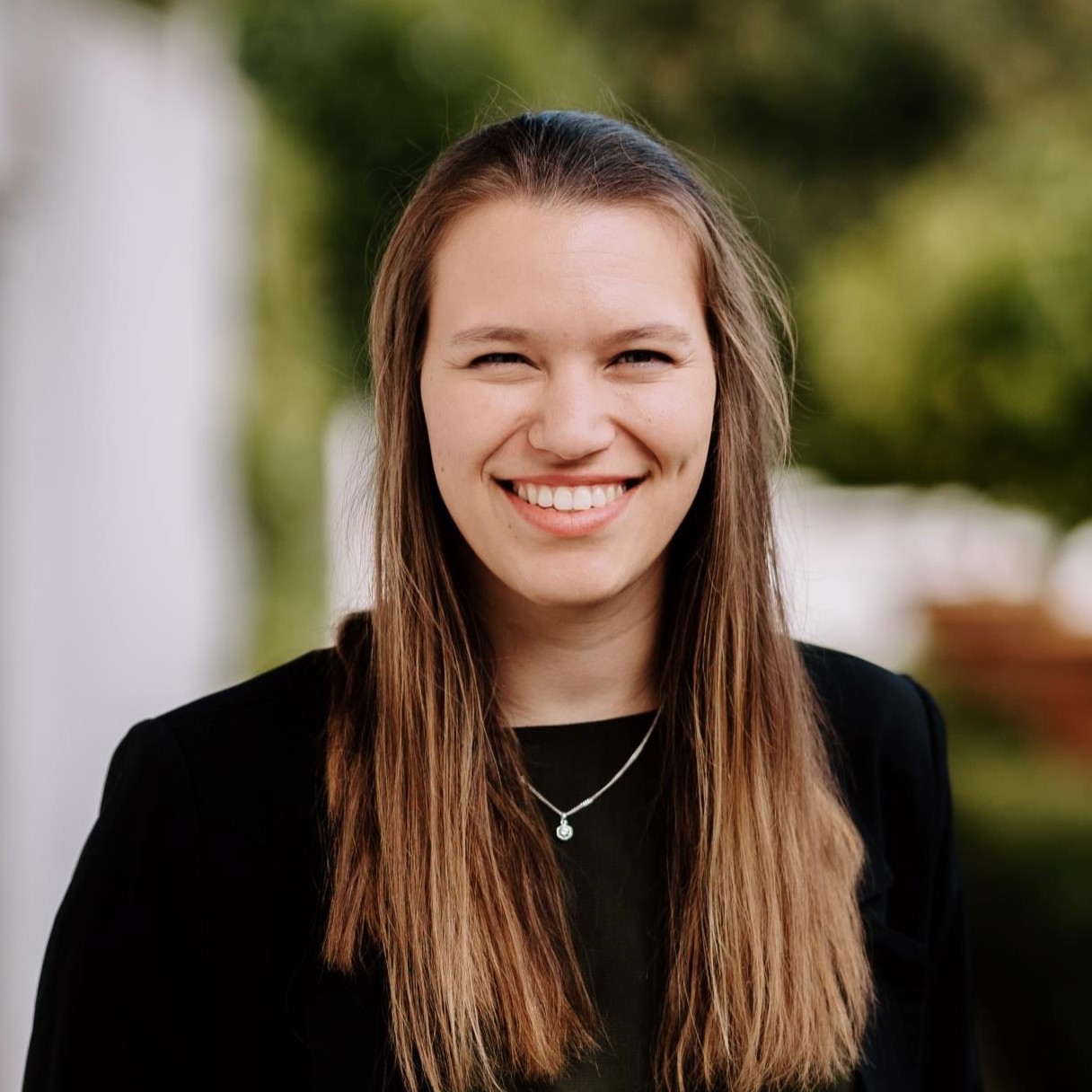 Julia Roughton Profile