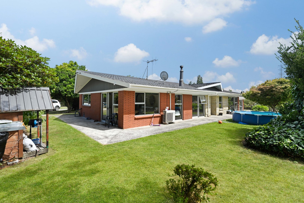 5 East Ridge Grove | Lodge Real Estate
